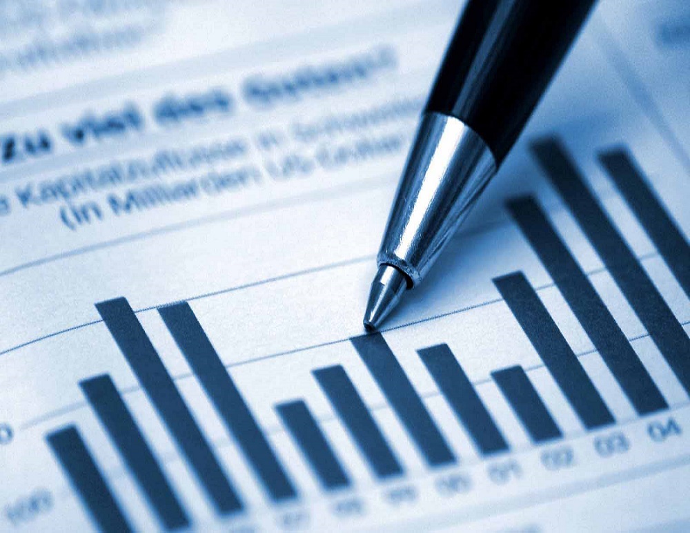 IBGE: PIB cai 0,8 % no terceiro trimestre e tem a s
